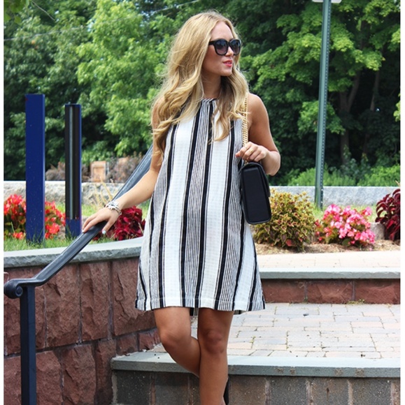 Lou & Grey Dresses & Skirts - HP🎉Lou & Grey Cabana Striped Dress Petite Medium